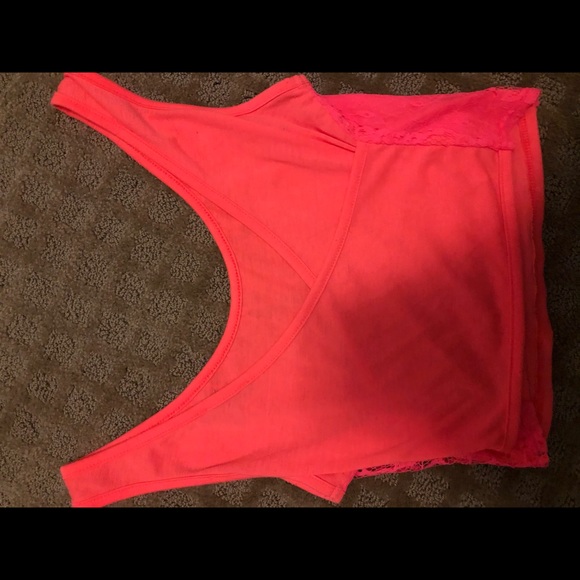 Crop Top - Picture 2 of 3